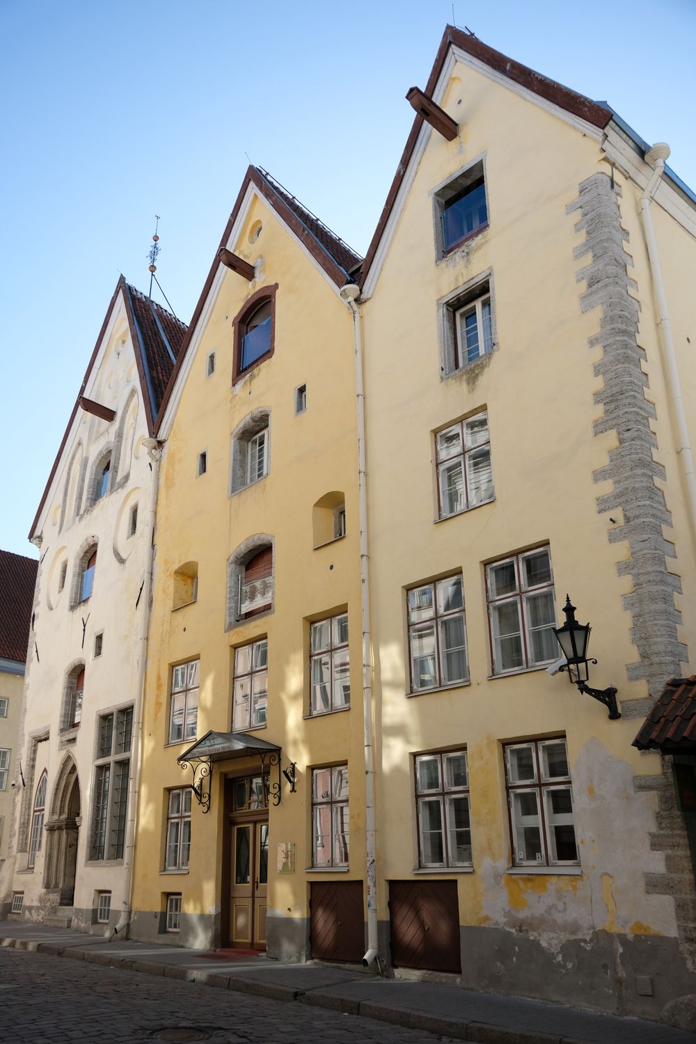 The gabled merchant-house facade on Pikk